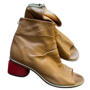 Halamanera Red Accent Heeled Sandals, size 38